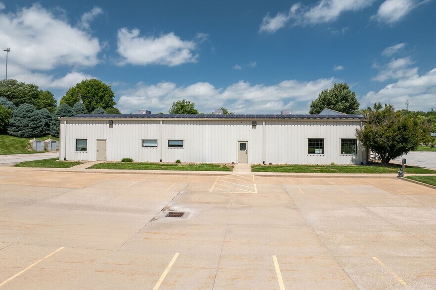More Photos Of 20994 State Route K, Saint Joseph Office For Lease