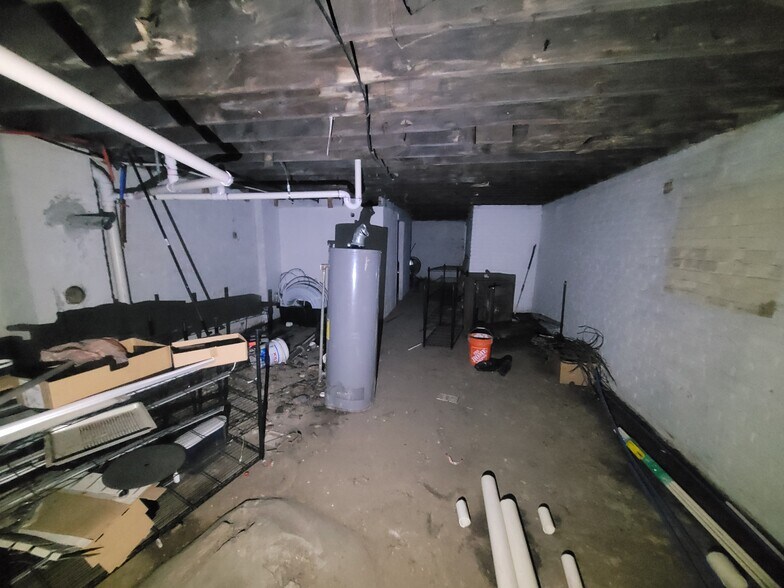 More Photos Of 14907 Livernois Ave, Detroit Flex For Sale