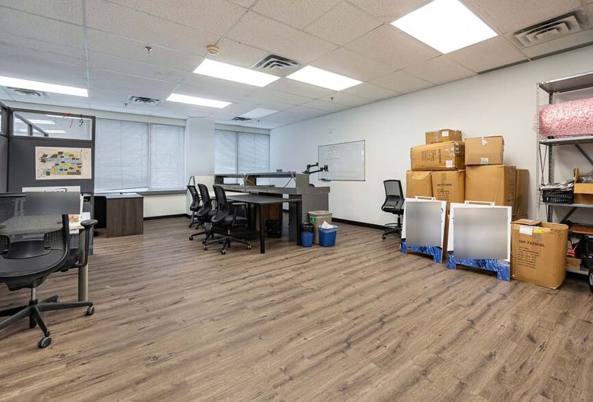 More Photos Of 37 Sandiford Dr, Whitchurch-Stouffville Medical For Lease