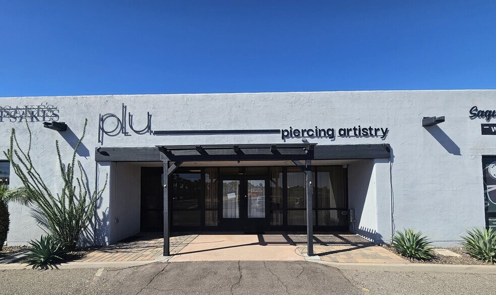 More Photos Of 5202 N 7th St, Phoenix Freestanding For Lease