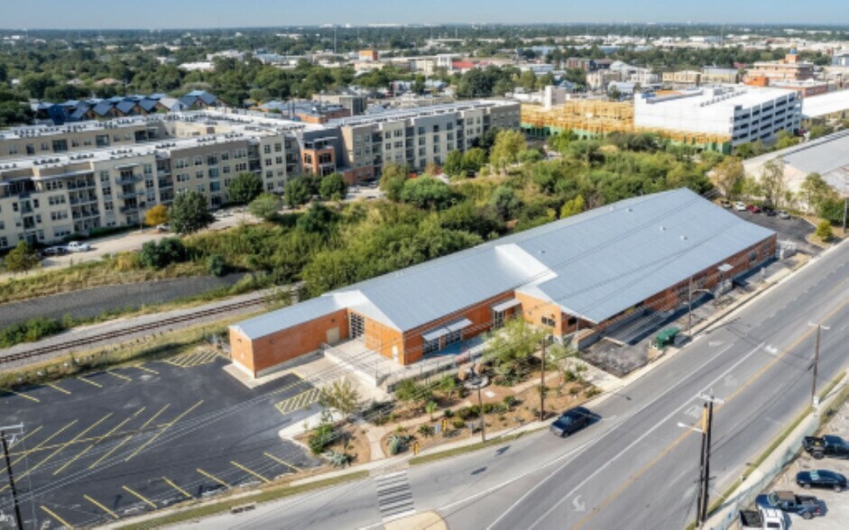 More Photos Of 1518 S Alamo St, San Antonio Loft Creative Space For Lease