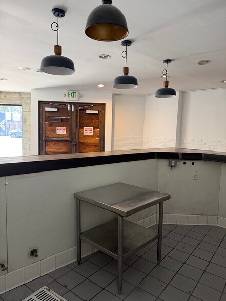 More Photos Of 3129 W Sunset Blvd, Los Angeles Apartments For Lease