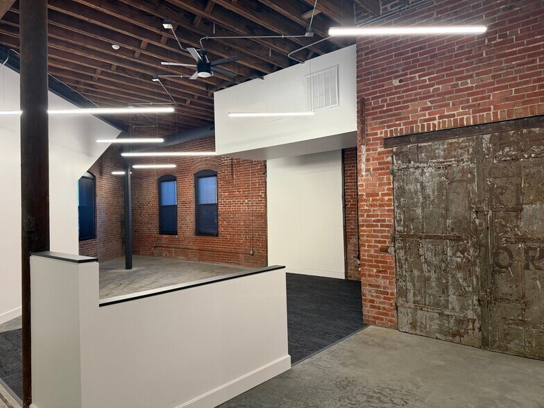 More Photos Of 214 W 21st St, Kansas City Loft Creative Space For Sale