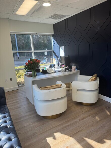 More Photos Of 591 Northpark Dr, Ridgeland Office For Sale