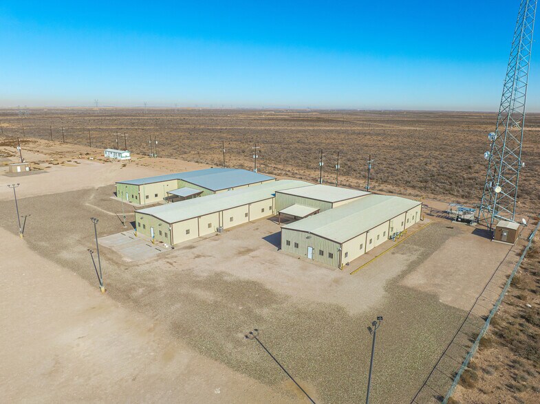 More Photos Of 906 S Highway 285, Pecos Warehouse For Sale