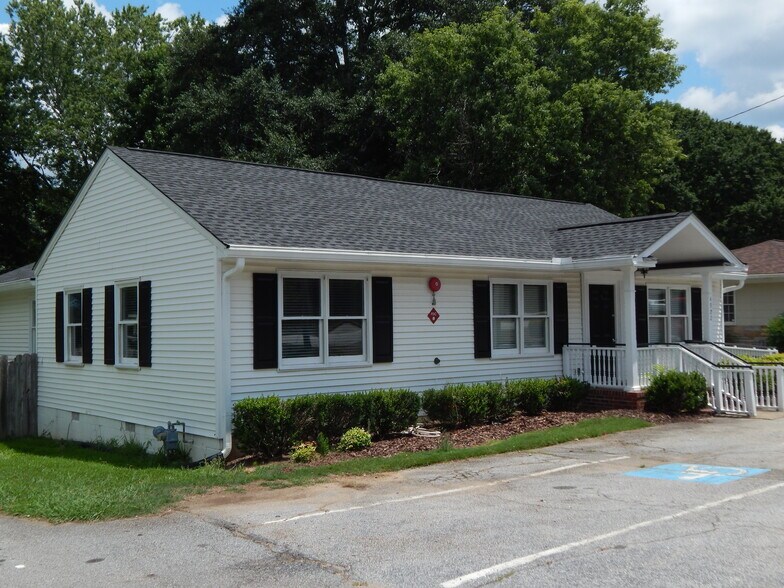 Primary Photo Of 4922 Lavista Rd, Tucker General Retail For Lease