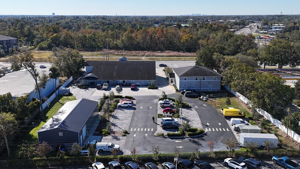 More Photos Of 150 Dog Track Rd, Longwood Office For Sale