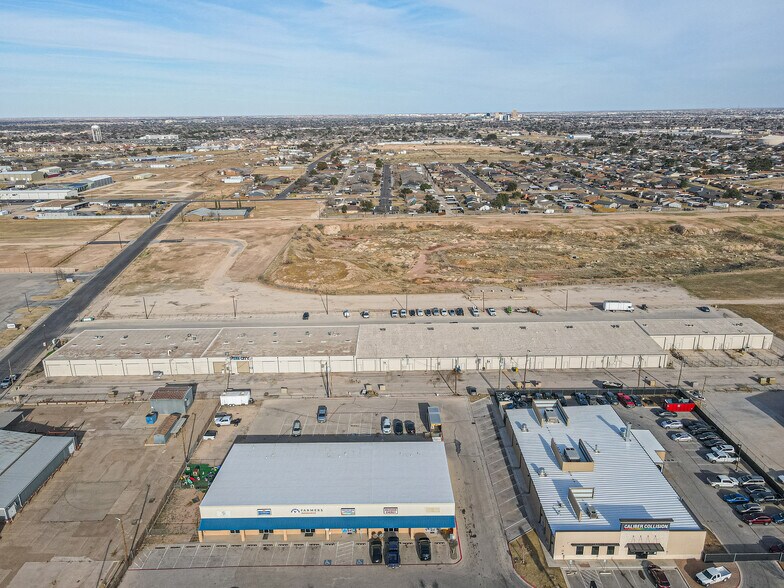 More Photos Of 5023 Princeton Ave, Midland Loft Creative Space For Lease