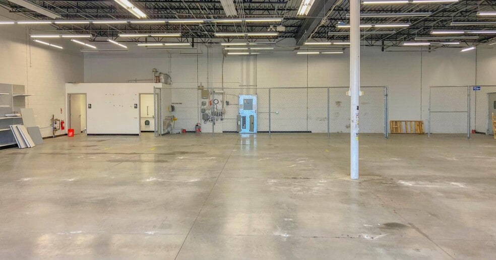 More Photos Of 8120 N Telegraph Rd, Dearborn Heights Storefront Retail Office For Lease