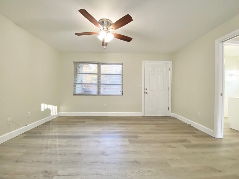 More Photos Of 531-539 New York Ave, Dunedin Apartments For Sale