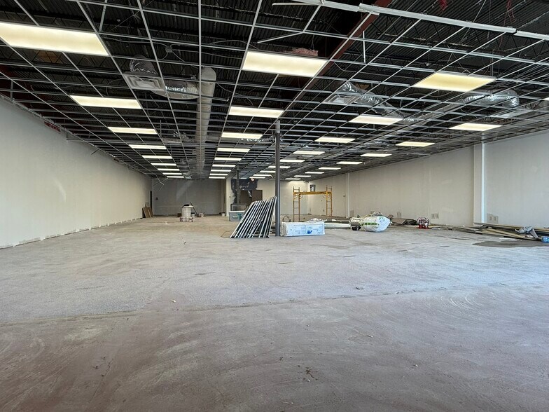 More Photos Of 5640 Rivers Ave, North Charleston General Retail For Lease