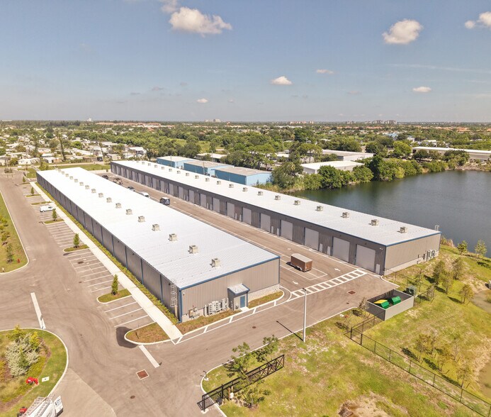 Primary Photo Of 16261 Pine Ridge Rd, Fort Myers Unknown For Lease