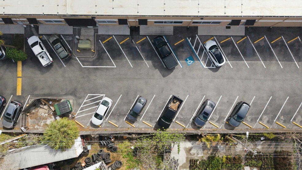 More Photos Of 5404 Hoover Blvd, Tampa Medical For Sale