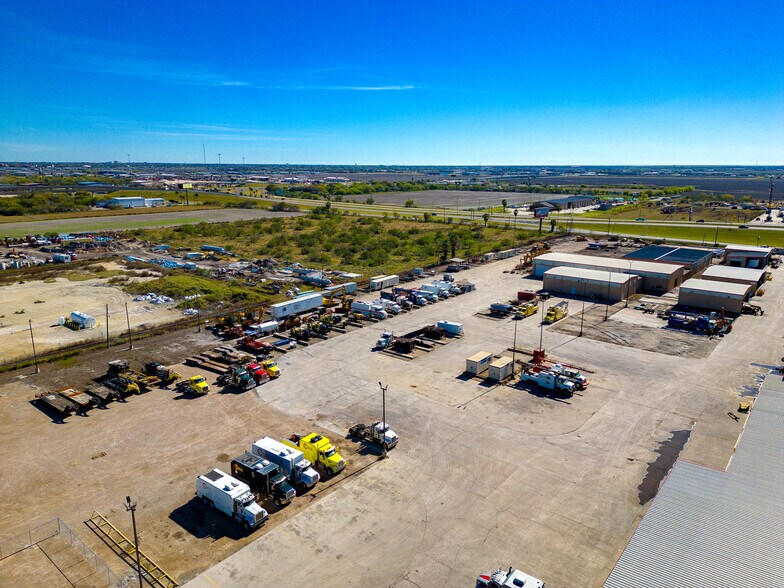 More Photos Of 5821 Agnes St, Corpus Christi Service For Sale