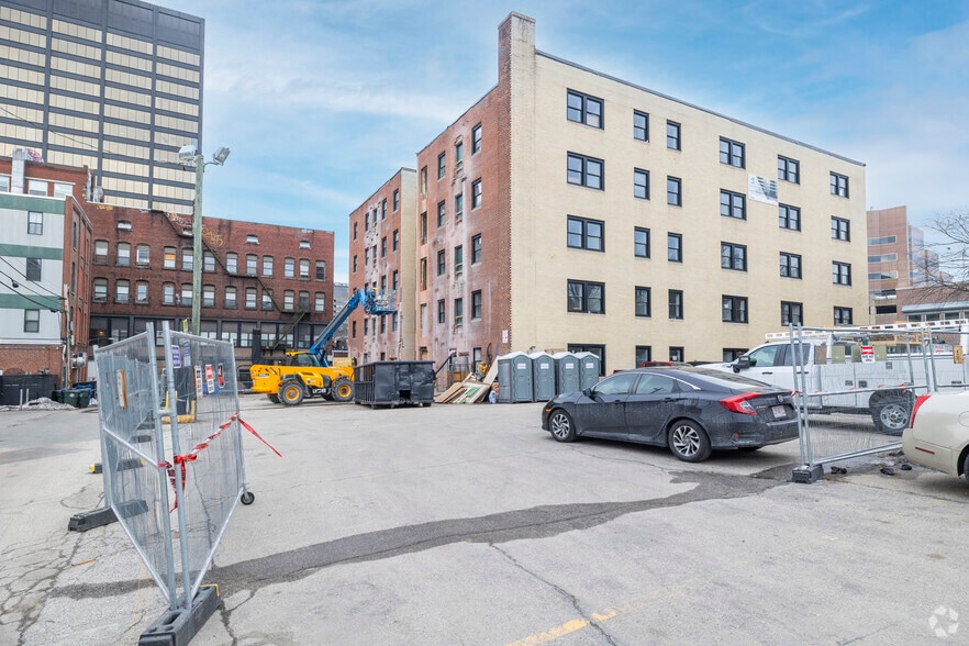 More Photos Of 25 Lowell St, Manchester Apartments For Lease