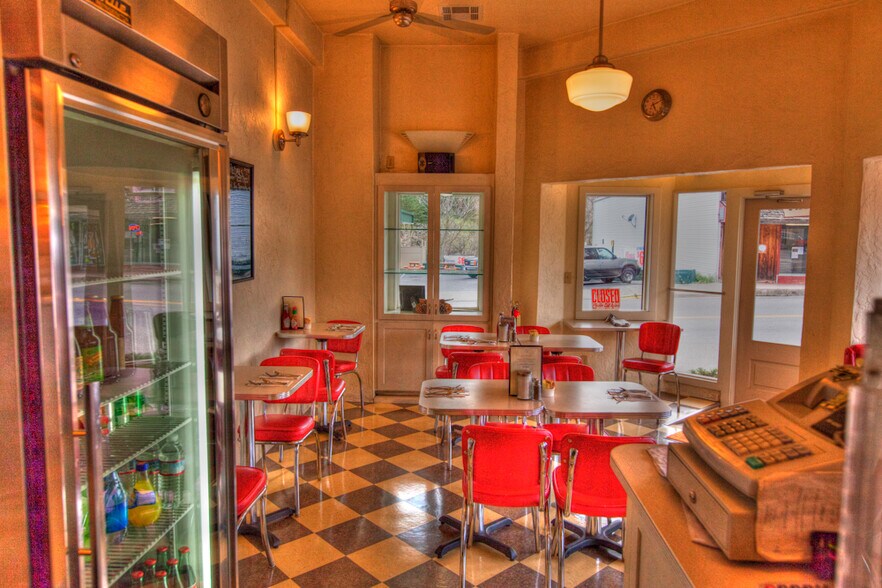 More Photos Of 5038 Hwy 140, Mariposa Restaurant For Sale