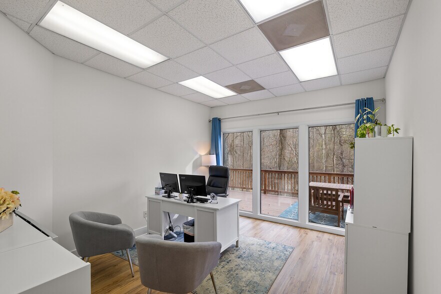 More Photos Of 3950 Blue Ridge Rd, Raleigh Medical For Sale