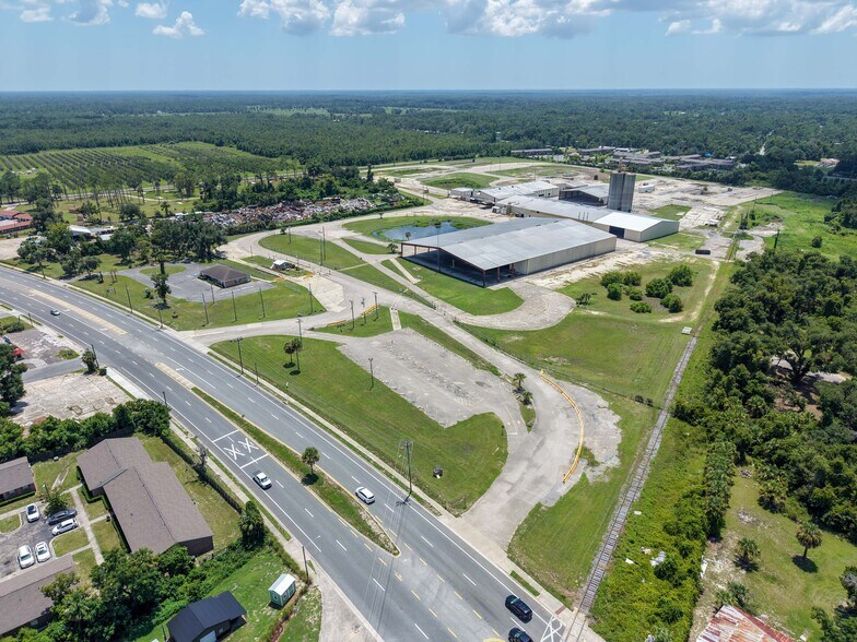 Primary Photo Of 1509 S Byron Butler Pky, Perry Manufacturing For Sale