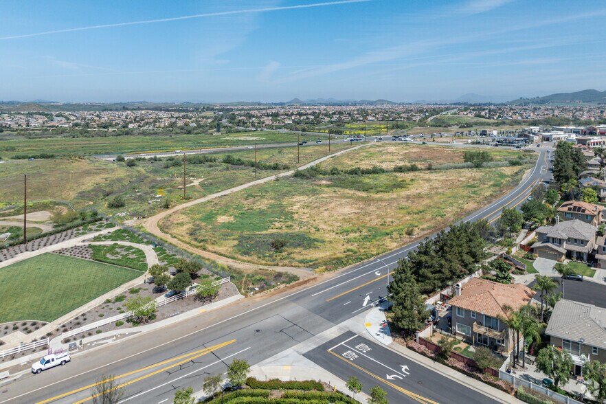 More Photos Of SWC Winchester Rd & Thompson Rd, Winchester Unknown For Lease