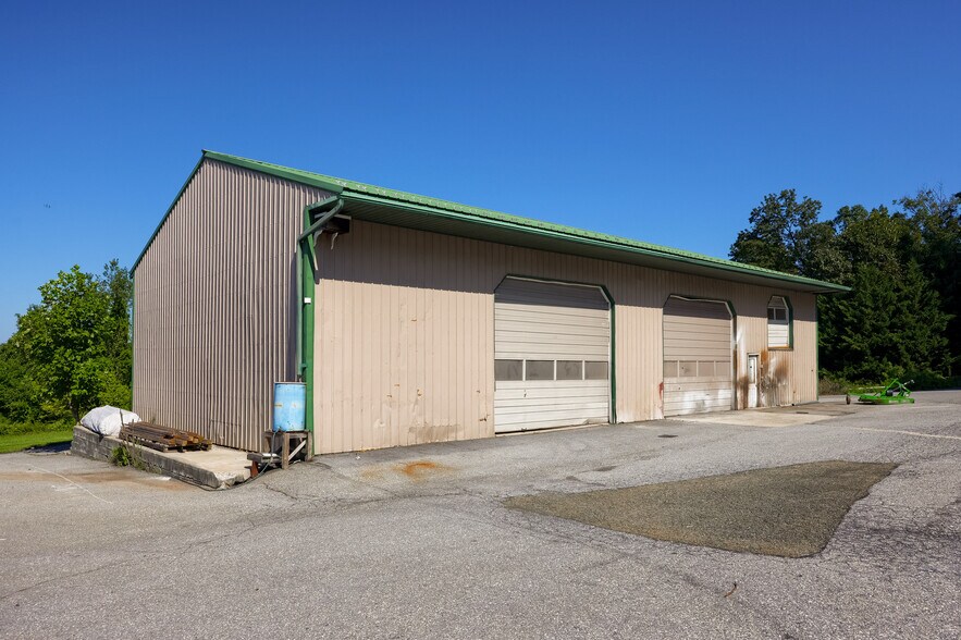 More Photos Of 197 Pencroft Dr N, Holtwood Industrial For Sale