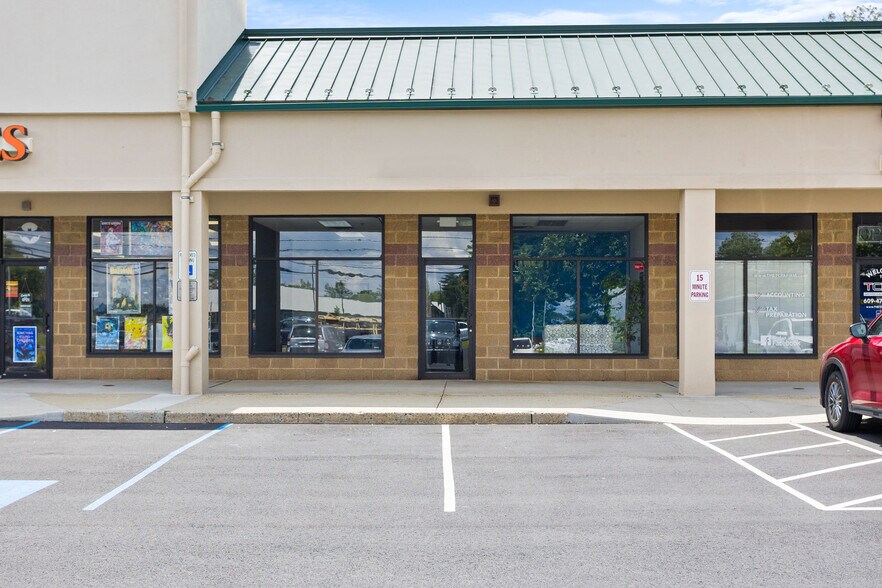 Primary Photo Of 1702 Mount Holly Rd, Burlington Freestanding For Lease