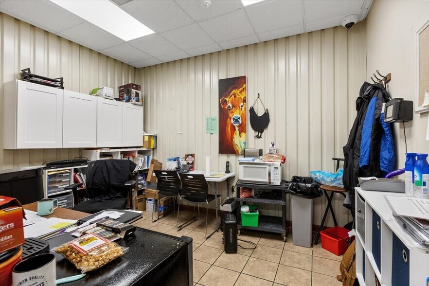 More Photos Of 501 Veterans Memorial Hwy, Council Bluffs Freestanding For Sale