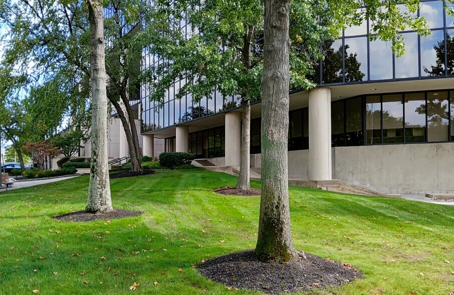 More Photos Of 110 Fieldcrest Ave, Edison Coworking Space