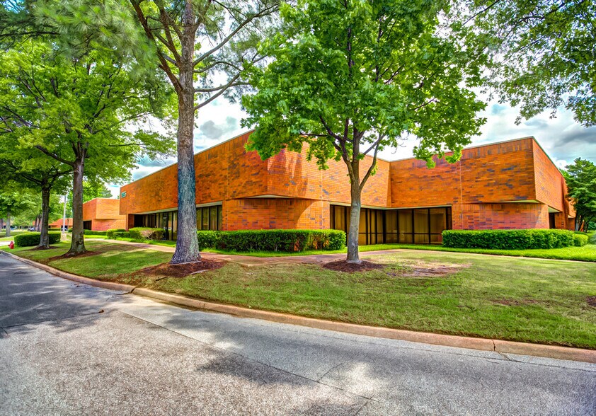 More Photos Of 3930 Vantech Dr, Memphis Unknown For Lease