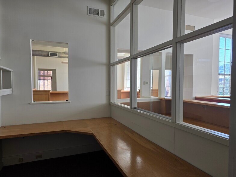 More Photos Of 64 Biltmore Ave, Asheville Loft Creative Space For Lease