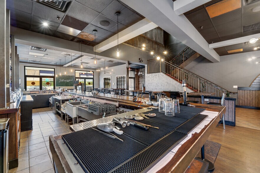 More Photos Of 285 Glenwood Ave, Bloomfield Restaurant For Sale