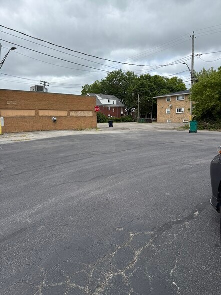 More Photos Of 2230 Pine Ave, Niagara Falls Office For Lease