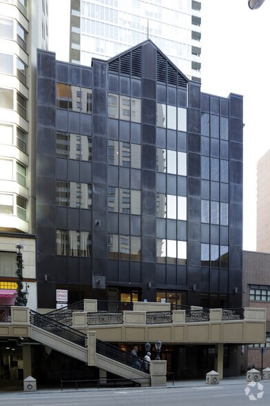 More Photos Of 160 E Grand Ave, Chicago Office For Lease