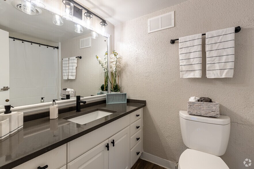 More Photos Of 55 Pharr Rd NW, Atlanta Apartments For Sale