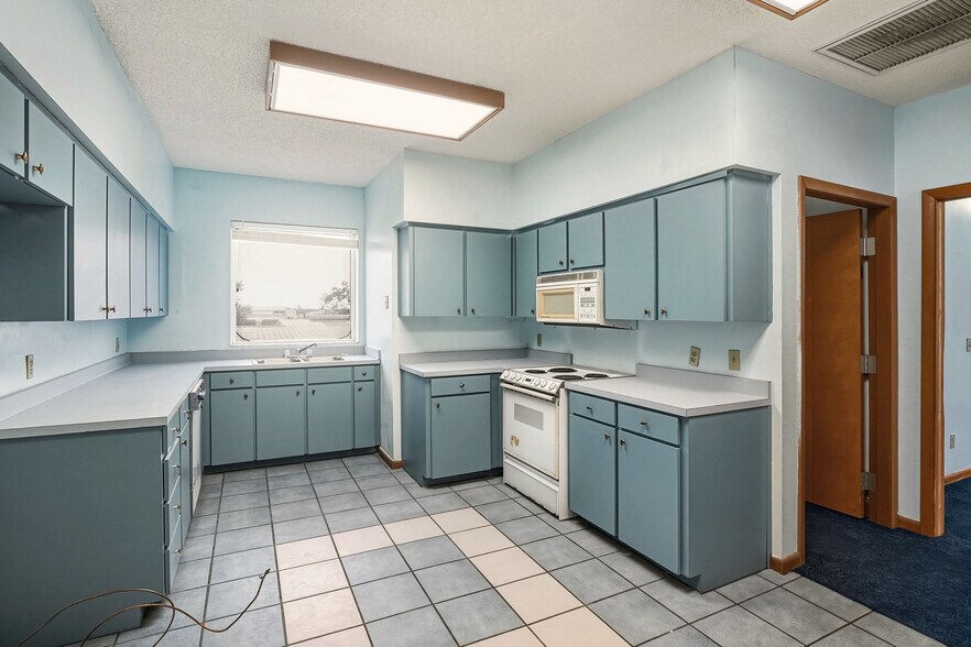 More Photos Of 1803 3rd St Sw, Winter Haven General Retail For Lease