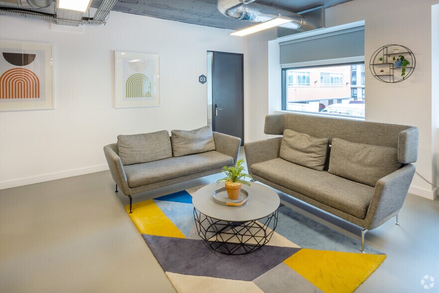 More Photos Of 156 Great Charles Street Queensway, Birmingham Coworking Space