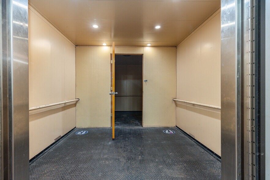 More Photos Of 1939 S Juniper St, Philadelphia Storefront Retail Office For Sale