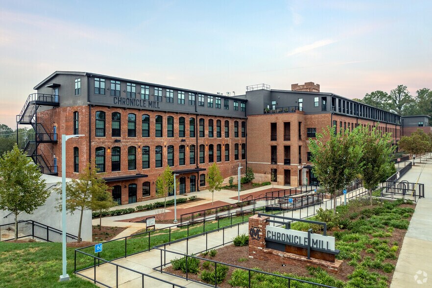 Primary Photo Of 96 E Catawba St, Belmont Apartments For Lease