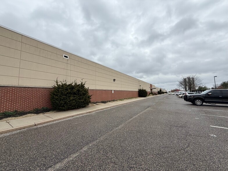 More Photos Of 3100 Penrose Ferry Rd, Philadelphia Light Manufacturing For Sale