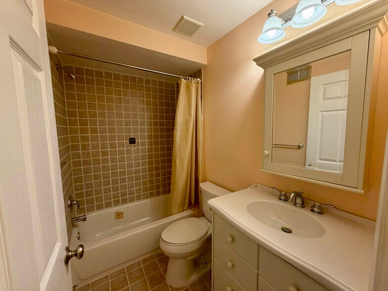 More Photos Of 1447 William St, Baltimore Apartments For Sale