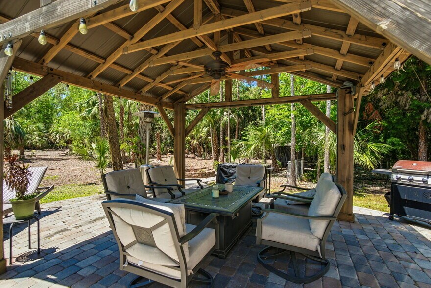 More Photos Of 4120 3rd Ave NW, Naples Apartments For Sale