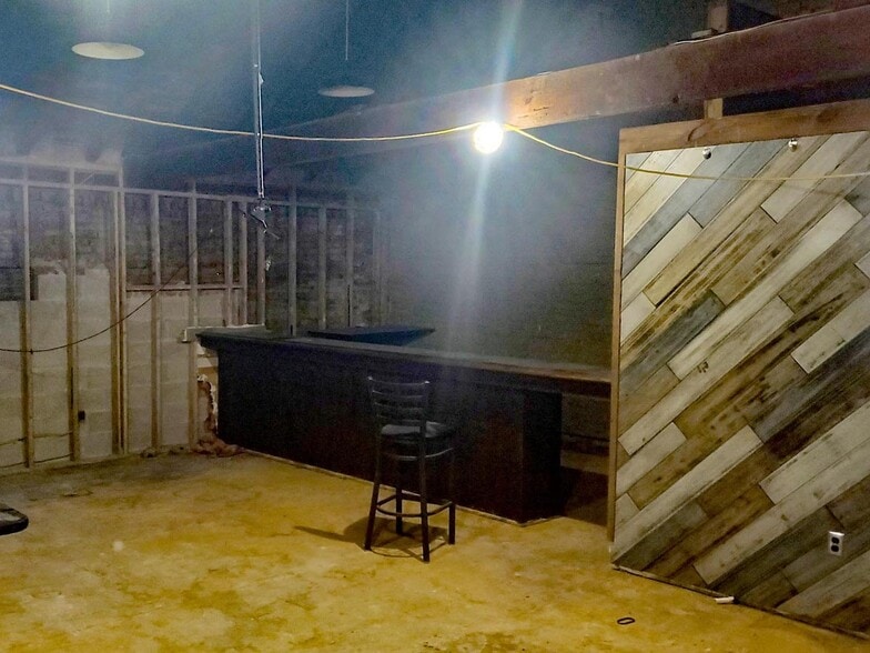 More Photos Of 220 W Philadelphia St, York Restaurant For Sale