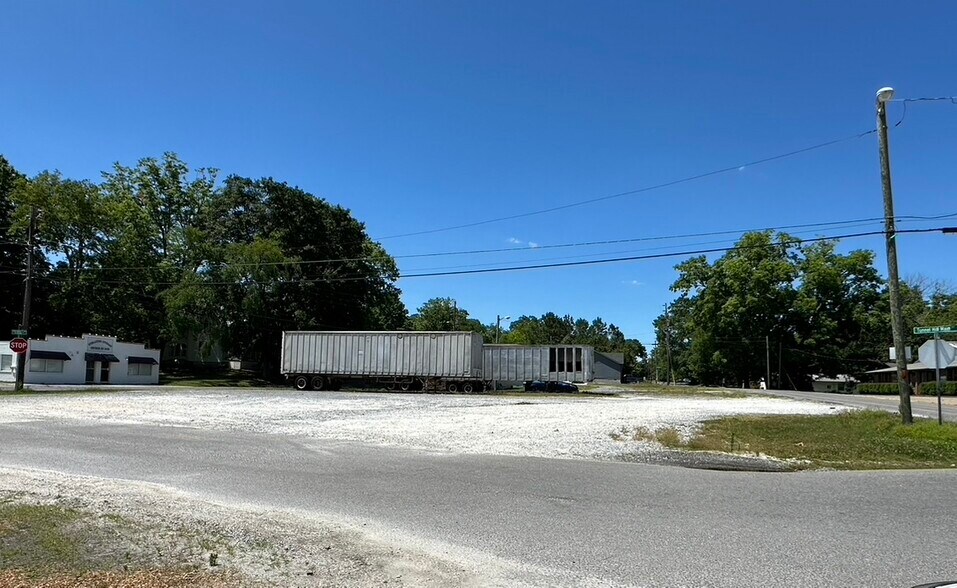 More Photos Of 131 S Varnell Rd, Tunnel Hill Distribution For Sale