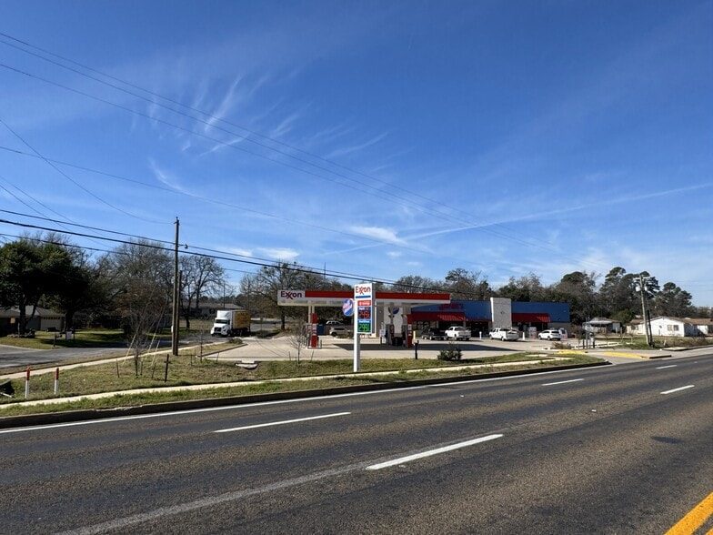 More Photos Of 5315 Troup Hwy, Tyler General Retail For Sale