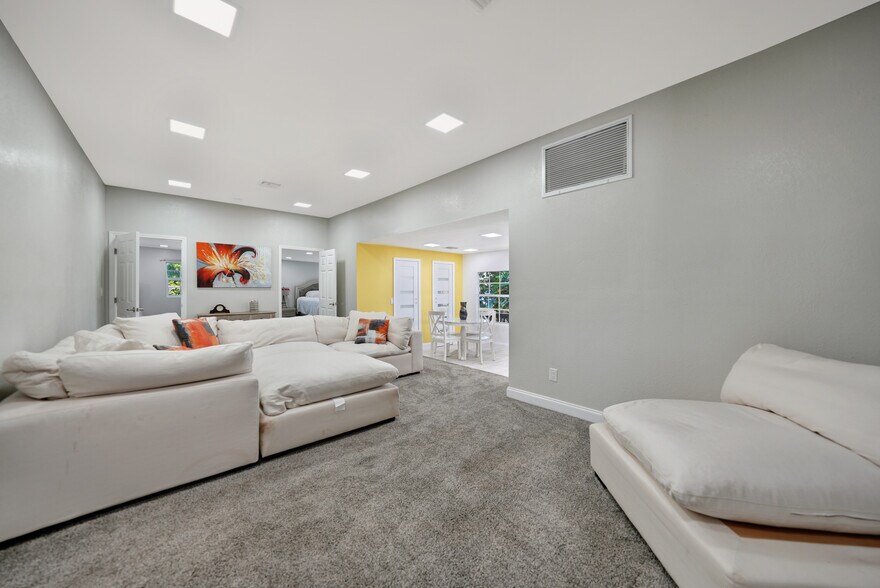 More Photos Of 2461 SW Highway 17, Arcadia Warehouse For Sale