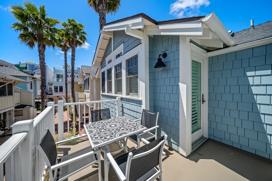 More Photos Of 74 San Francisco St, Avila Beach Flex For Sale