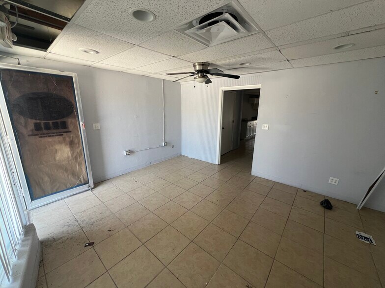More Photos Of 1446 Gulf To Bay Blvd, Clearwater Storefront Retail Office For Sale