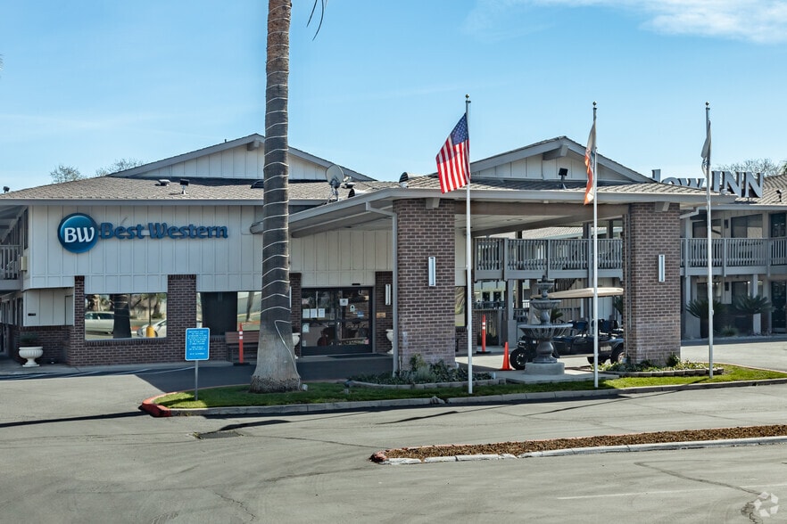 More Photos Of 584 N East St, Woodland Hotel For Sale