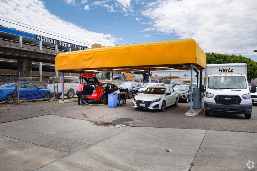 More Photos Of 1120 W Laurel St, San Diego Auto Dealership For Lease