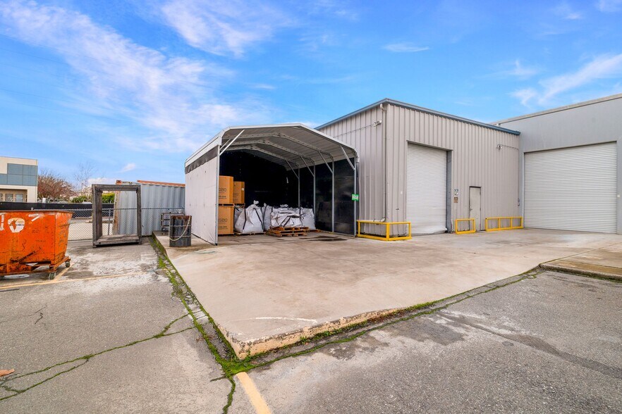 More Photos Of 435 Otterson Dr, Chico Manufacturing For Sale