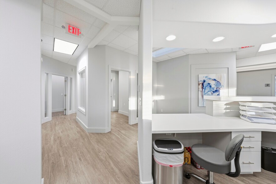 More Photos Of 1205-1350 Plaza Blvd, Central Point Freestanding For Lease